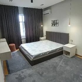 Mir1 4 kom 3 spalny bar