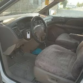 Toyota Sienna 2000