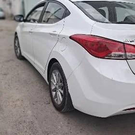 Hyundai Elantra 2011