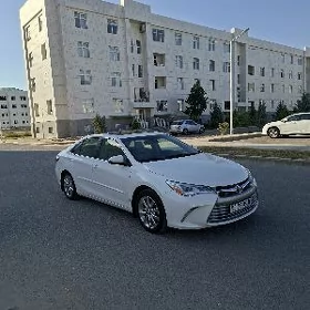 Toyota Camry 2016