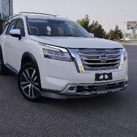 Nissan Pathfinder 2022
