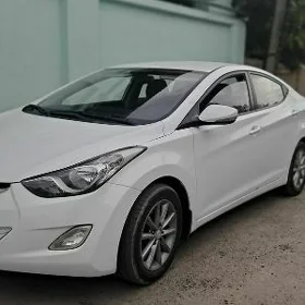 Hyundai Elantra 2011