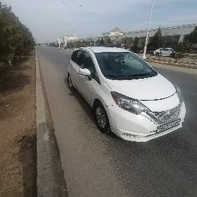 Nissan Versa Note 2017