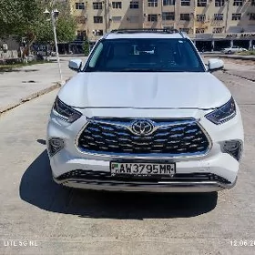 Toyota Highlander 2024