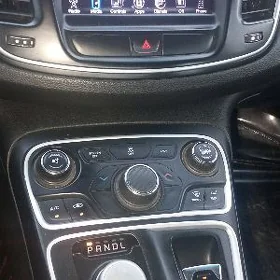 Chrysler 200 2016