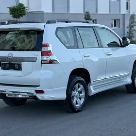 Toyota Land Cruiser Prado 2014