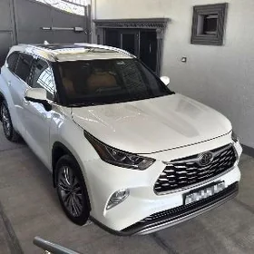 Toyota Highlander 2020