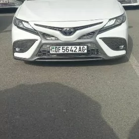 Toyota Camry 2021