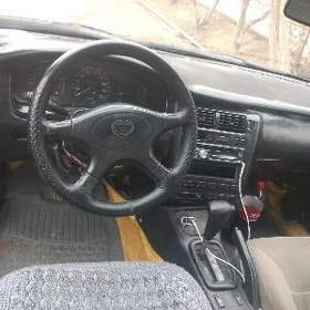 Toyota Corona 1992