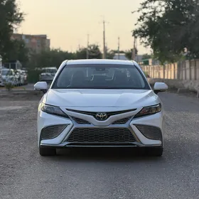 Toyota Camry 2022