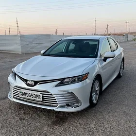 Toyota Camry 2021