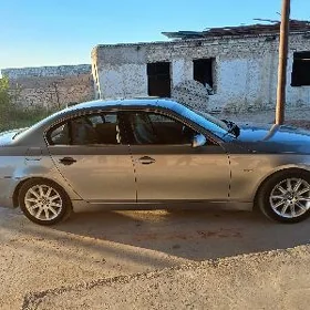 BMW E60 2003