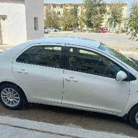 Toyota Yaris 2009