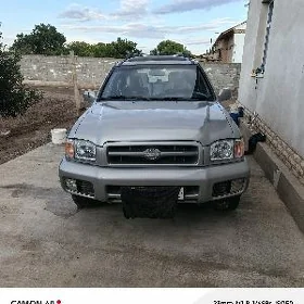 Nissan Pathfinder 2001