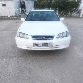 Toyota Camry 2000