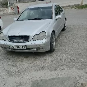Mercedes-Benz C320 2003