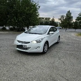 Hyundai Elantra 2011
