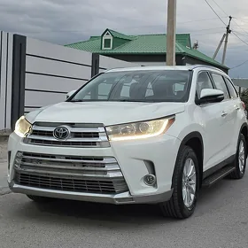 Toyota Highlander 2018