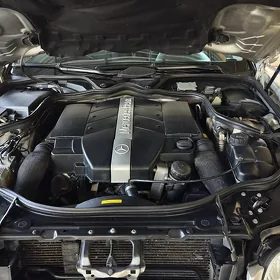 Mercedes-Benz E320 2003