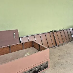 açylyp yalpylyan spalny