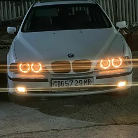 BMW E39 1998