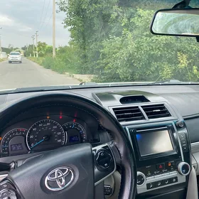 Toyota Camry 2012