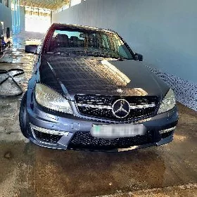Mercedes-Benz C300 2010