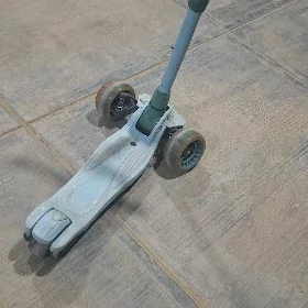 Skuter somakat
