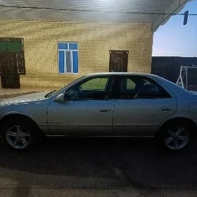Toyota Camry 2001