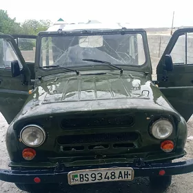 UAZ 469 1999