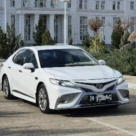 Toyota Camry 2020