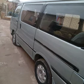 Toyota Hiace 1990