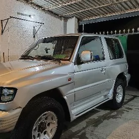 Mitsubishi Pajero 1998