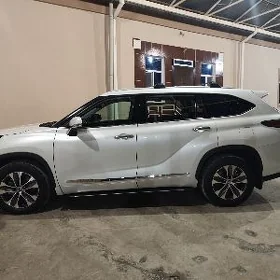 Toyota Highlander 2022