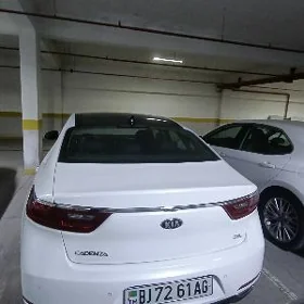 Kia Cadenza 2019