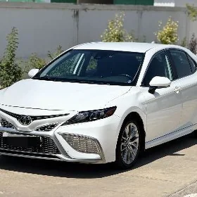 Toyota Camry 2021