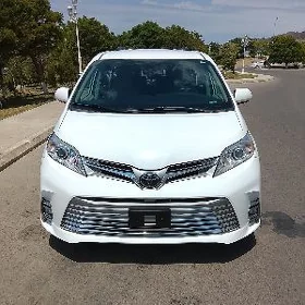 Toyota Sienna 2021