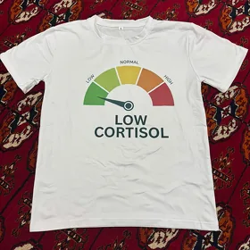 low cortisol futbolka