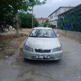 Toyota Camry 2000