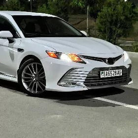 Toyota Camry 2024