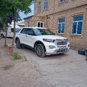 Ford Explorer 2021