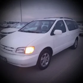 Toyota Sienna 2000