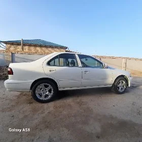 Nissan Sunny 1999