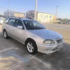 Toyota Avensis 2002