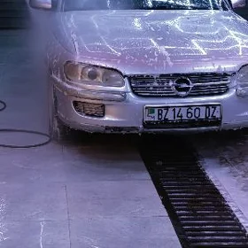 Opel Omega 1998
