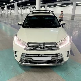 Toyota Highlander 2019