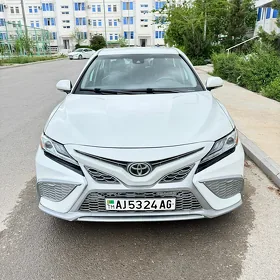 Toyota Camry 2020