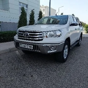 Toyota Hilux 2016