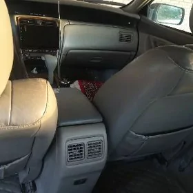 Toyota Avalon 2000