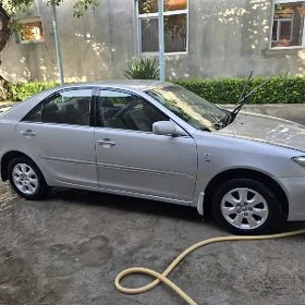 Toyota Camry 2004